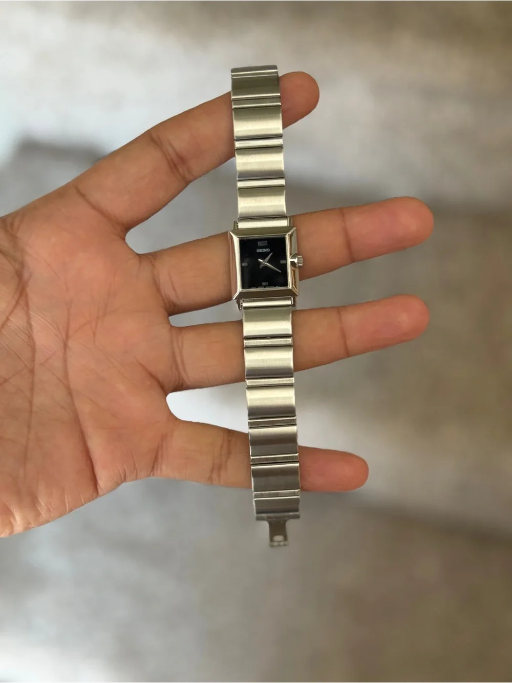 Seiko women’s  Silver Stainless Steel Bracelet Watch with black dial japan